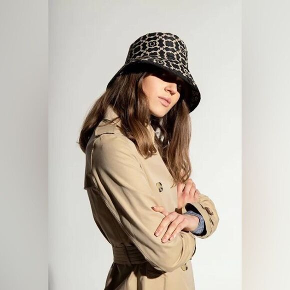 Salvatore Ferragamo Galore Logo Reversible Nylon Bucket Hat - Black - eu 57 - Picture 9 of 9